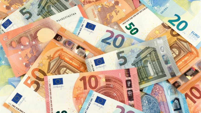 Европа выпустит новые купюры евро